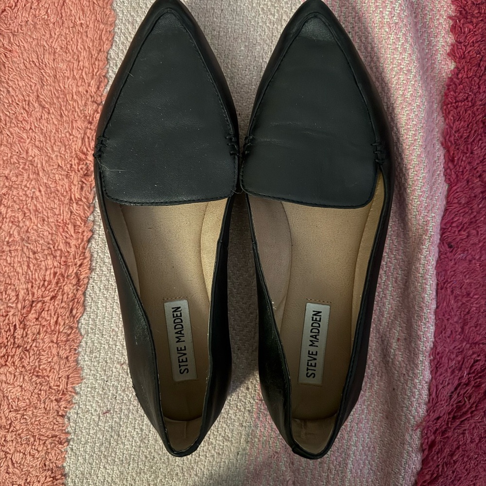 Worn Steve madden flats. Womens 9.5